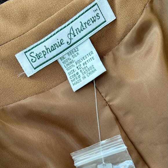Stephanie Andrews Vintage Camel Pure Silk Blazer with Notched Lapel – US 12P - Picture 13 of 13